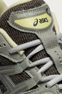 18 EAST x Gel-Nimbus 10.1 - Canteen/Abbey Stone