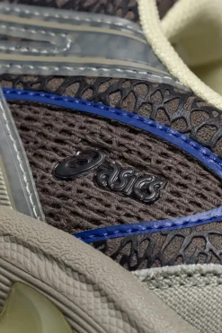18 EAST x Gel-Nimbus 10.1 - Canteen/Abbey Stone