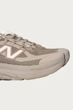 FF Trainer - Arid Stone/Earth Shadow