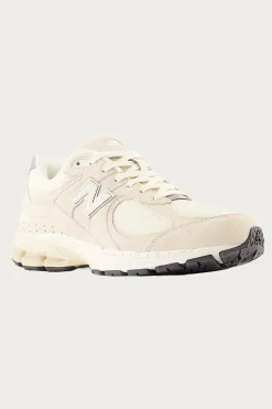 2002R - Calm Taupe/Angora/Silver