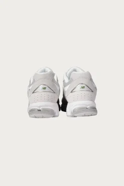 2002R - Linen/Raincloud